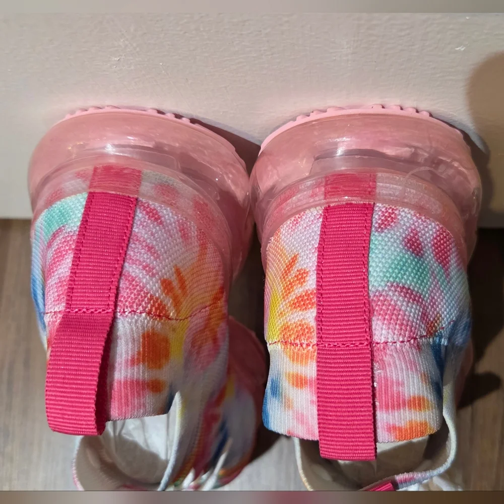 Women's La Sheelah Tie-Dye Sneaker, Size 6.5 NWOT - Picture 10 of 11